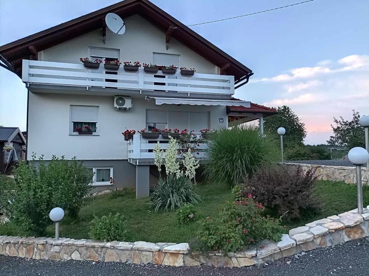 M&S&N Apartment Грабовац Екстериор снимка