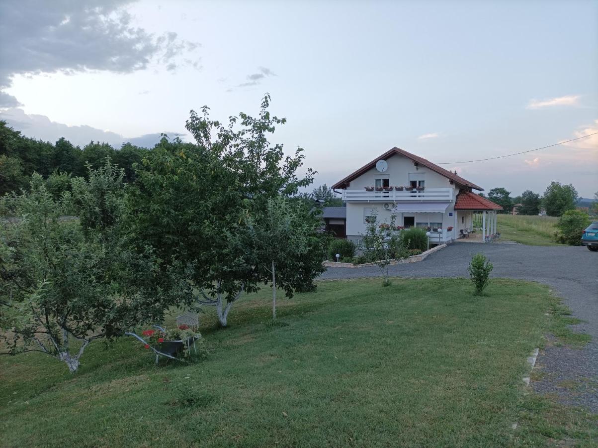 M&S&N Apartment Грабовац Екстериор снимка